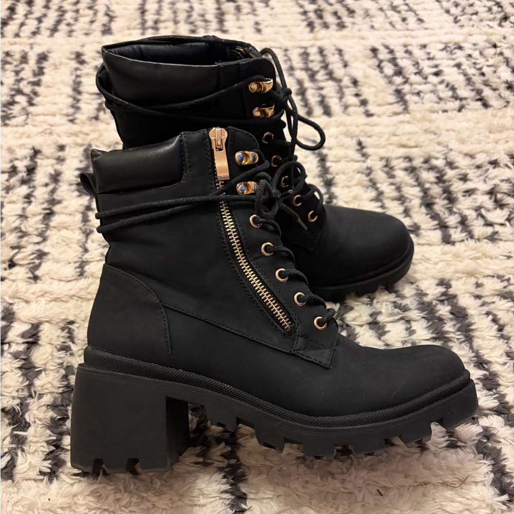 Shoedazzle Sebbe Lug-Sole Bootie - Picture 4 of 12